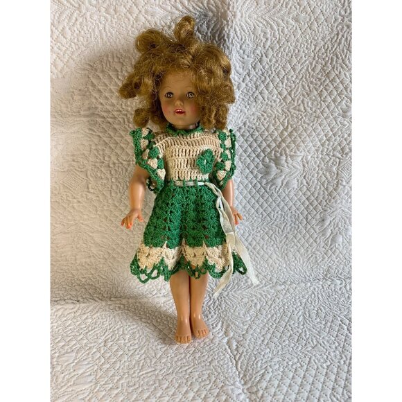 Vintage Shirley Temple Doll with Green & Ivory hand crocheted dress - Picture 5 of 11